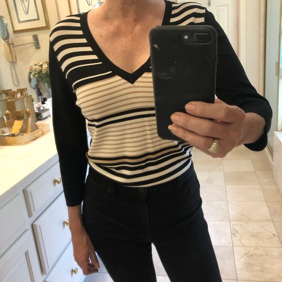 Sweater, V-neck, 3/4 length sleeves, Sz M, by Bice - Picture 4 of 9